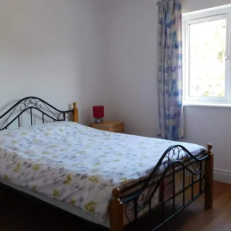 Delightful Bungalow Near & Baltimore Skibbereen