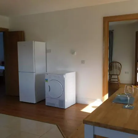 Delightful Bungalow Near & Baltimore Skibbereen